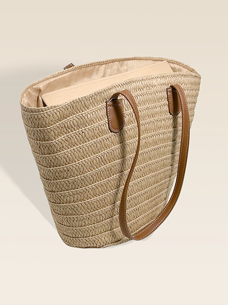 Le Sac de Plage en Paille: L’Accessoire Parfait pour l’Arrière-Saison