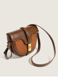 “Découvrez le Charme du Petit Sac Bandoulière Femme Zayla: Tendance Caramel/Marron pour un Look Chic et Moderne”