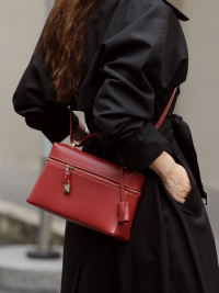 “Séduction de Style: Le Sac Bandoulière en Cuir Élégant – Sac en Cuir 026”